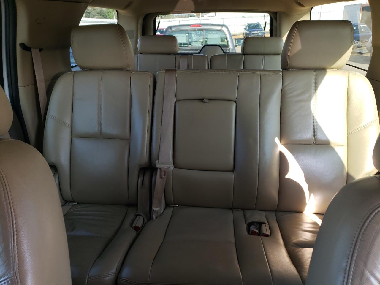 2011 Chevrolet Suburban K1500 Lt VIN: 1GNSKJE30BR228503 Lot: 85052854