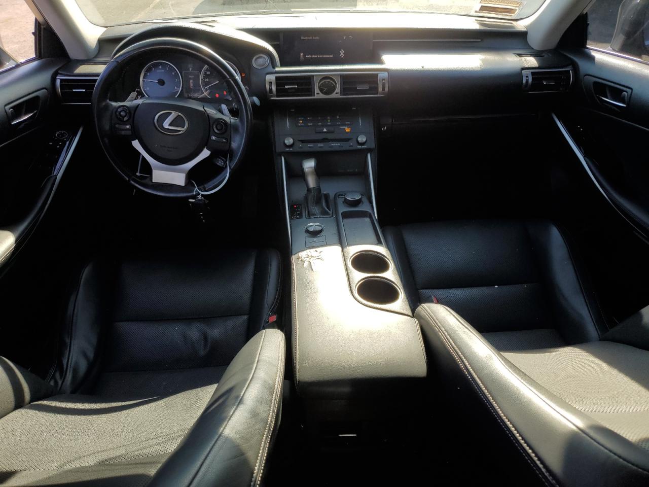 2015 Lexus IS - Image 8