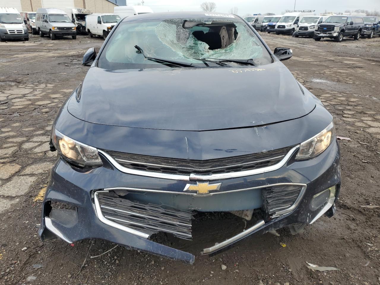2017 Chevrolet Malibu - Image 5