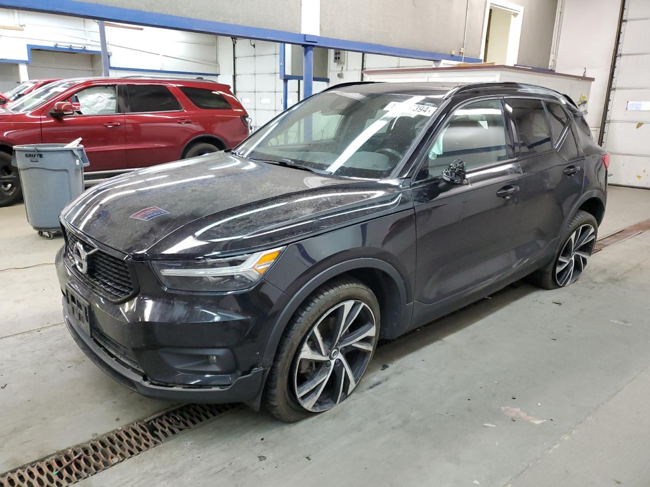 2021 Volvo XC40 - Image 1