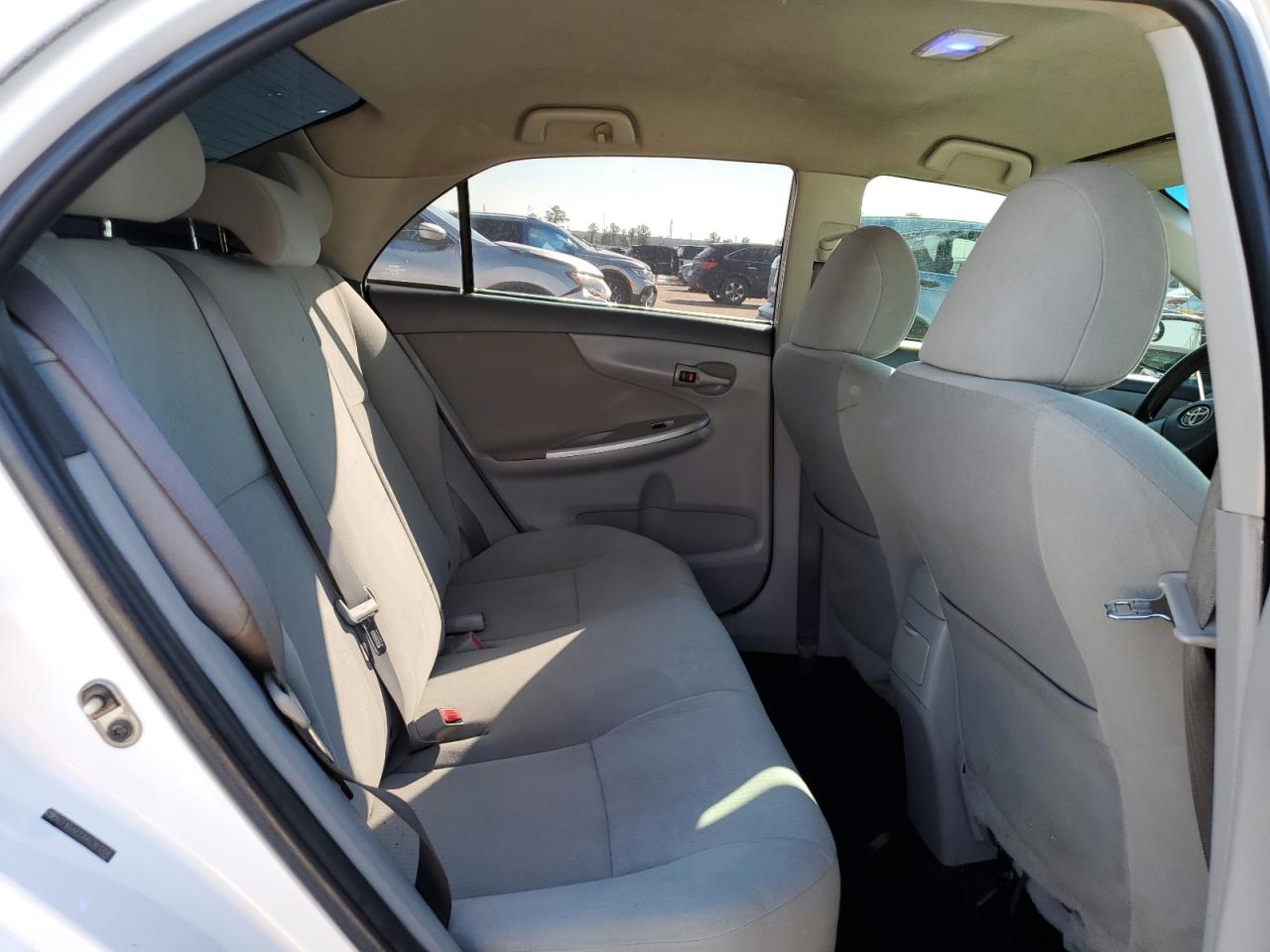 2010 Toyota Corolla - Image 10