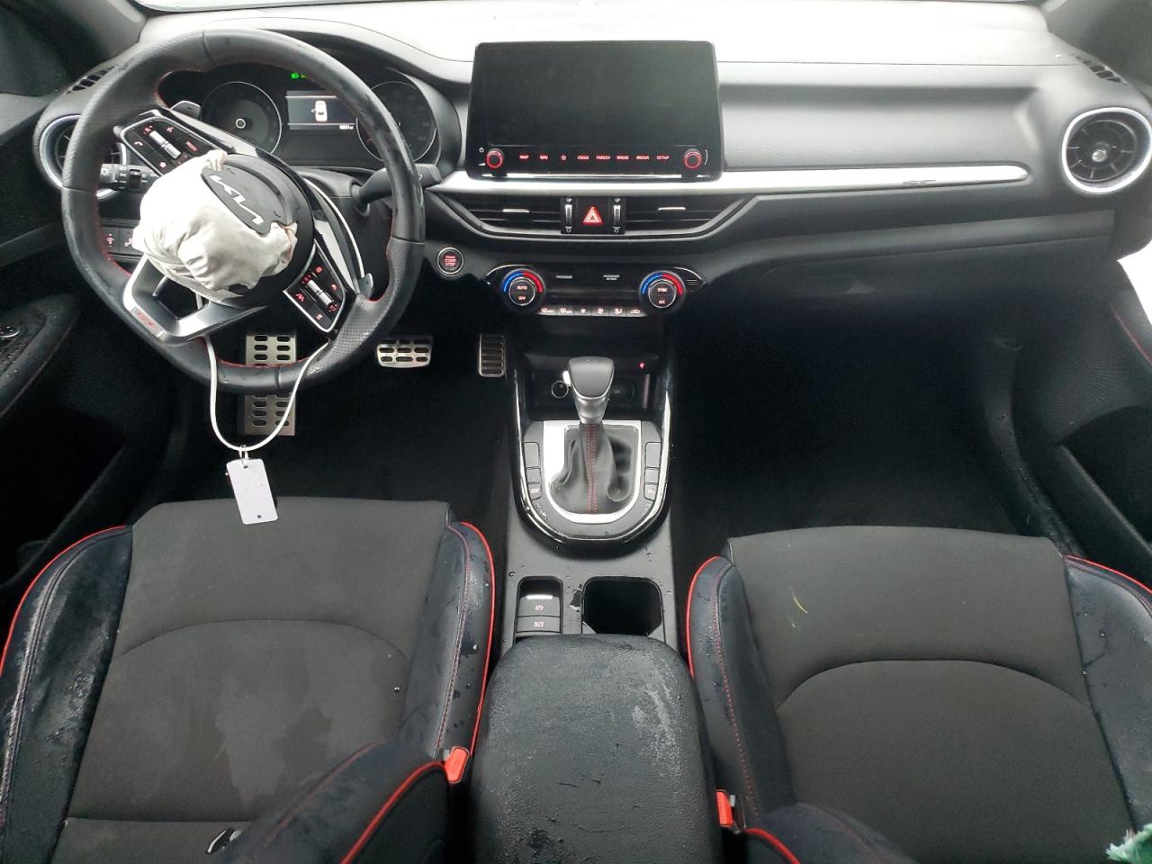 2024 Kia Forte - Image 8