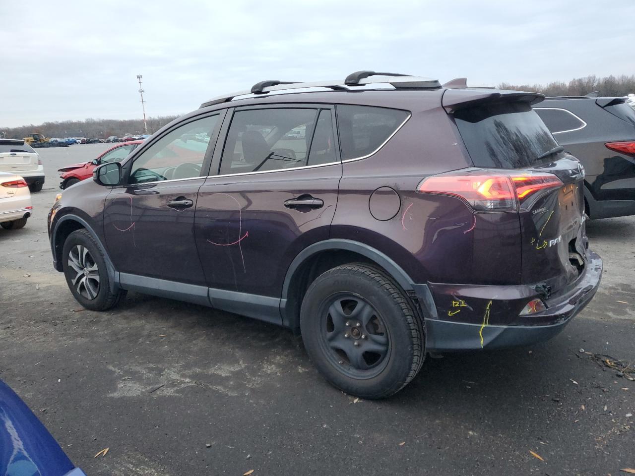 VIN 2T3BFREV1HW589745 2017 TOYOTA RAV4 no.2