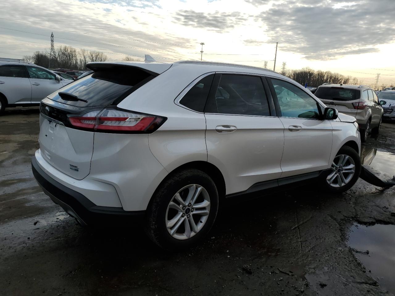 2019 Ford Edge - Image 3