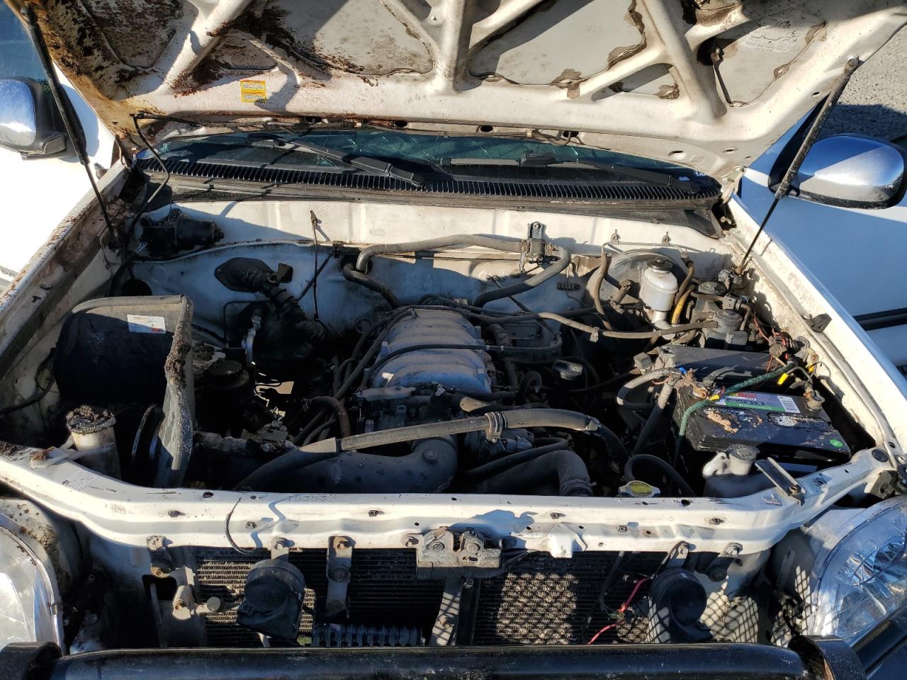 2002 Toyota Tundra - Image 11