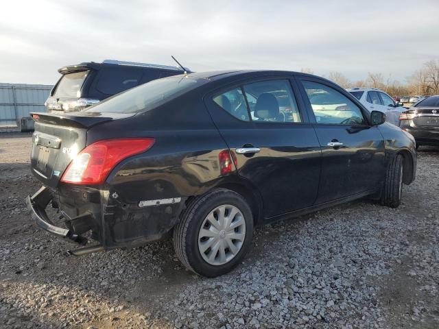 Sedans NISSAN VERSA 2015 Czarny