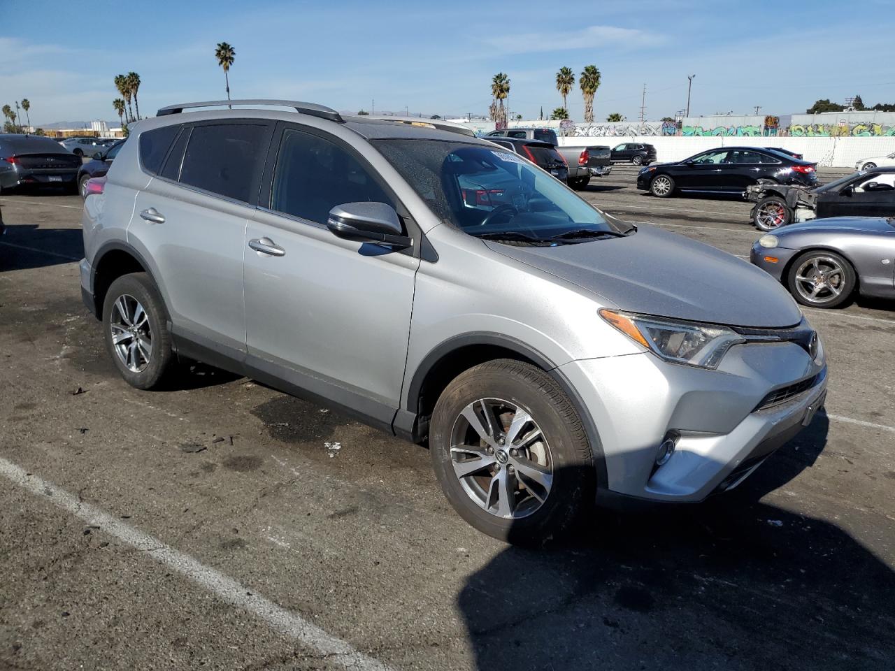 VIN 2T3WFREV4HW379495 2017 TOYOTA RAV4 no.4