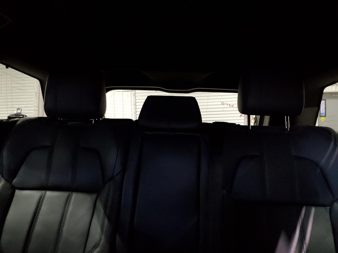 2014 Land Rover Range Rover - Image 10