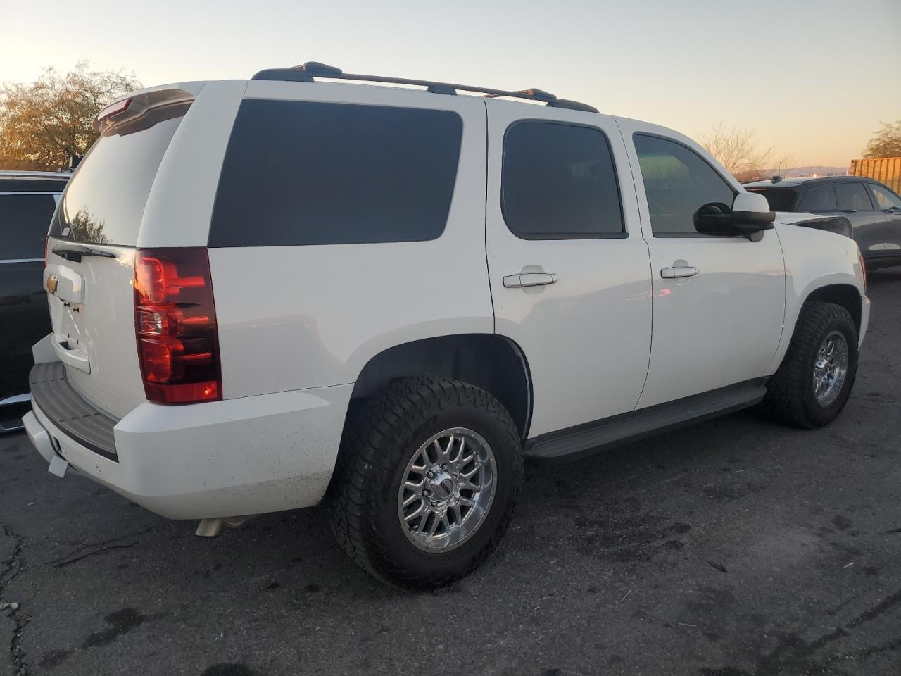 2013 Chevrolet Tahoe - Image 3