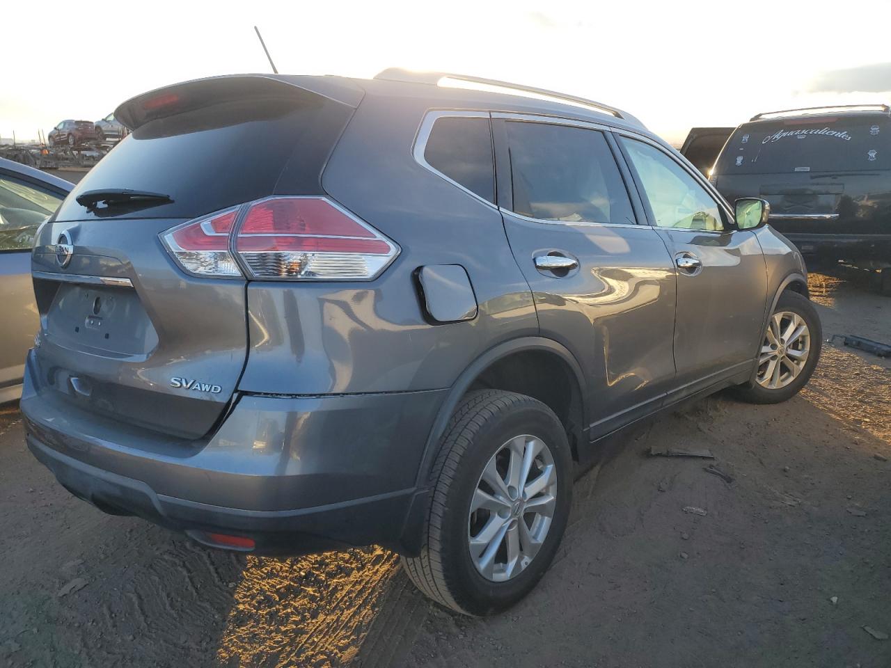2016 Nissan Rogue - Image 3