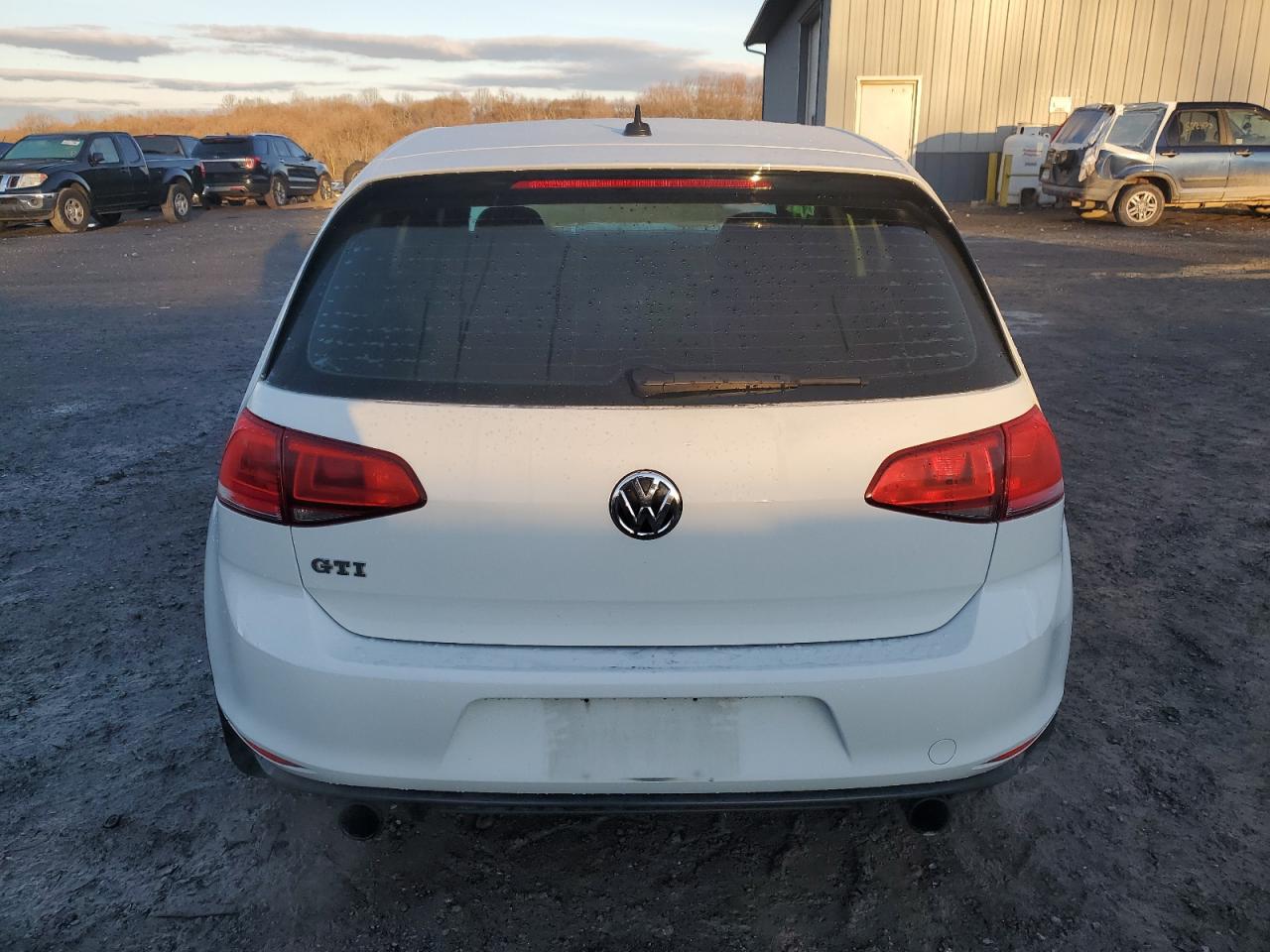 2017 Volkswagen GTI - Image 6