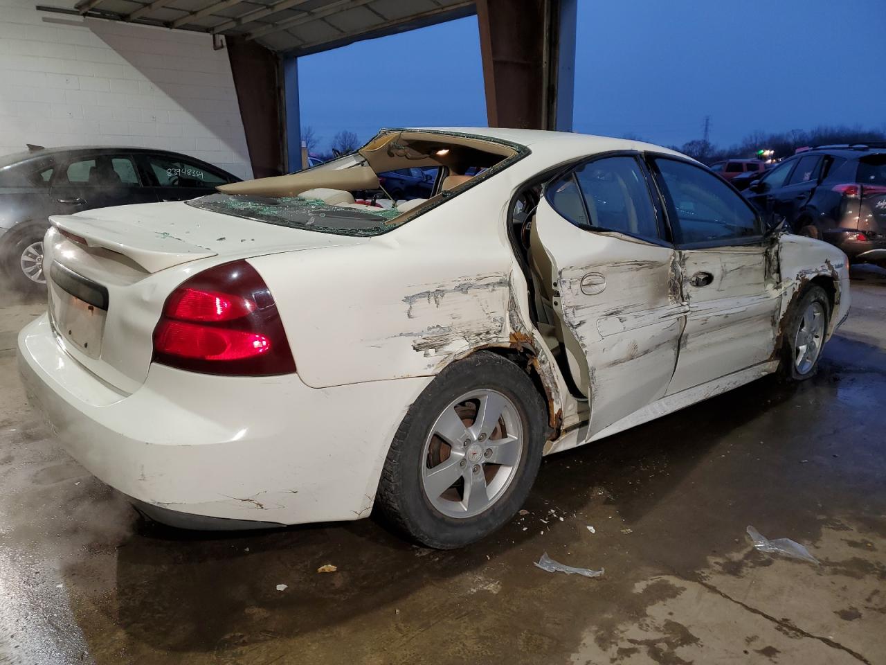 2007 Pontiac Grand Prix - Image 3