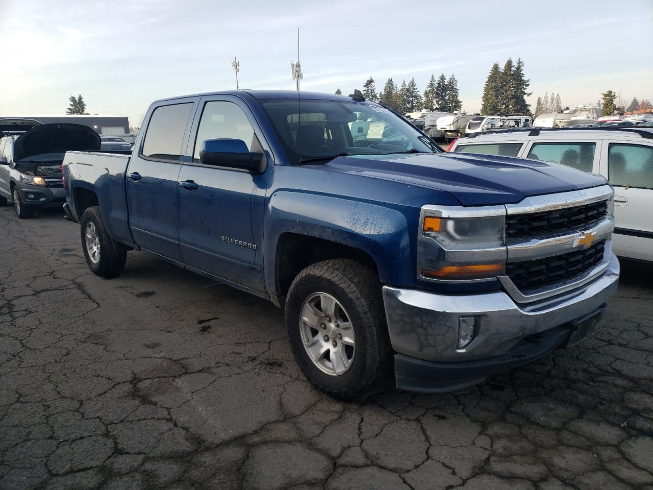 2016 Chevrolet Silverado - Image 4