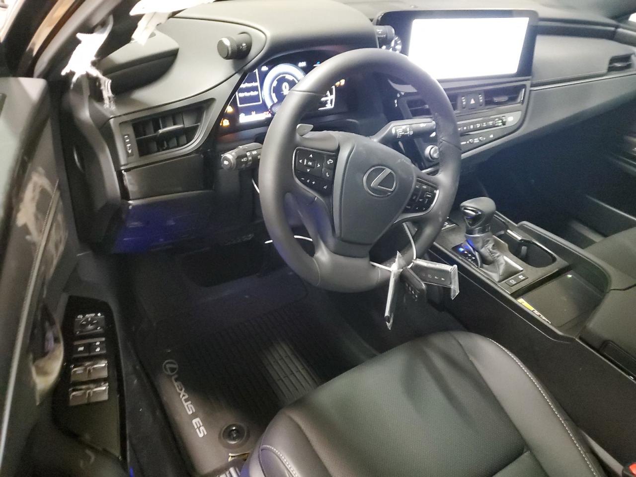 2024 Lexus ES - Image 8