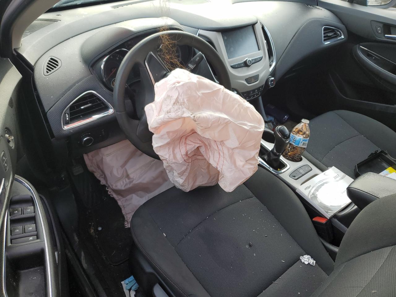 2017 Chevrolet Cruze - Image 8