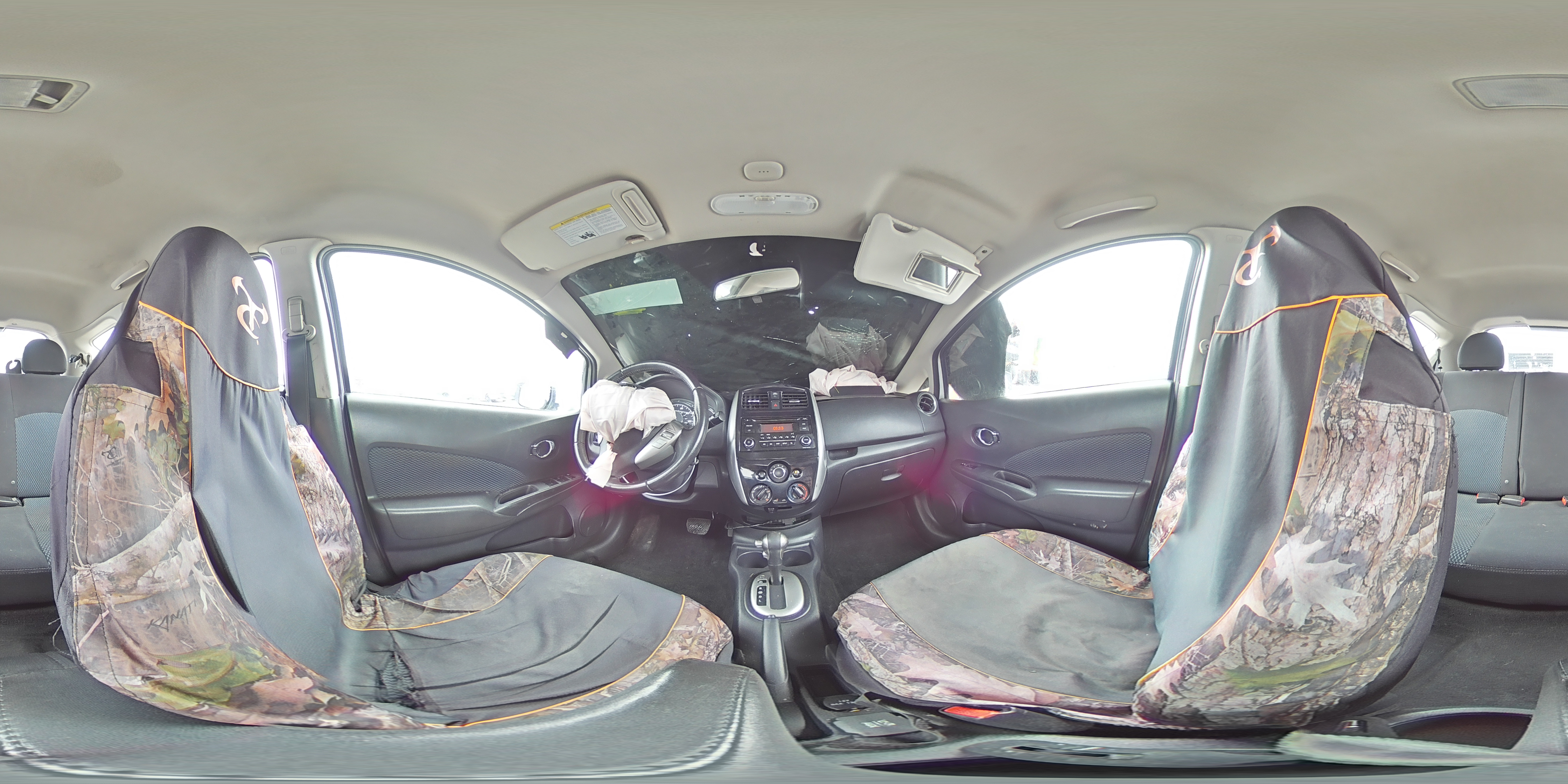 2015 Nissan Versa - Image 14