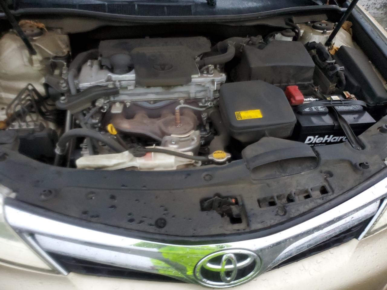 2012 Toyota Camry - Image 11