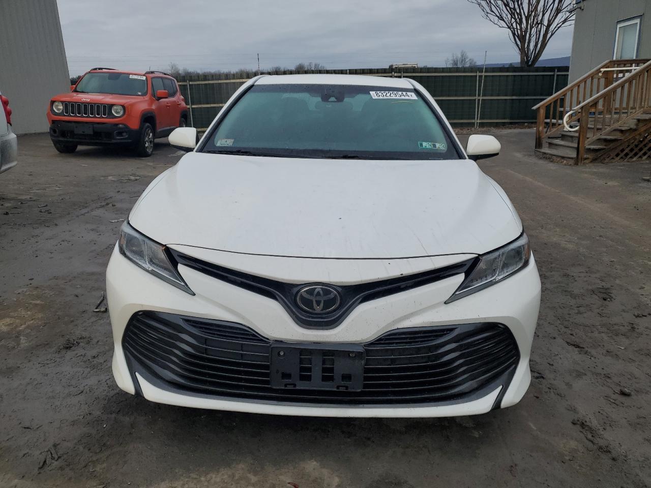 VIN 4T1B11HK6JU100787 2018 TOYOTA CAMRY no.5