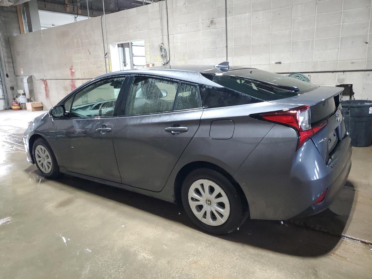 VIN JTDKARFU8K3093789 2019 TOYOTA PRIUS no.2