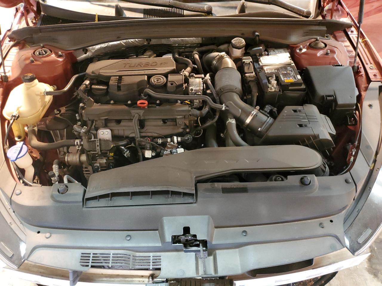 2022 Kia K5 - Image 11