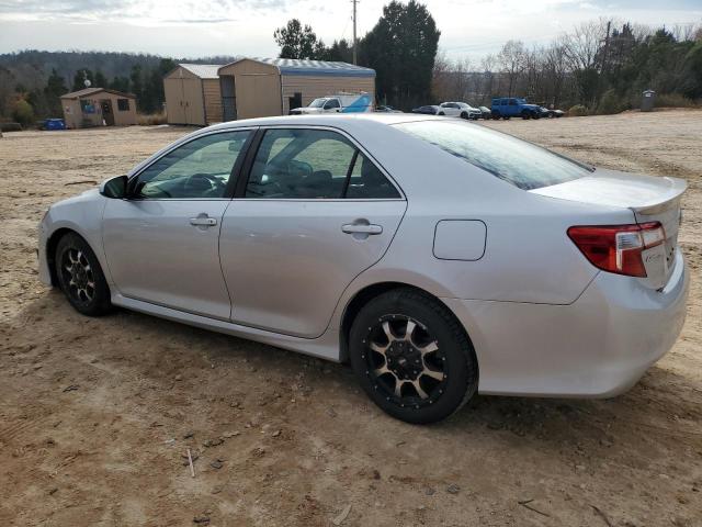  TOYOTA CAMRY 2014 Srebrny