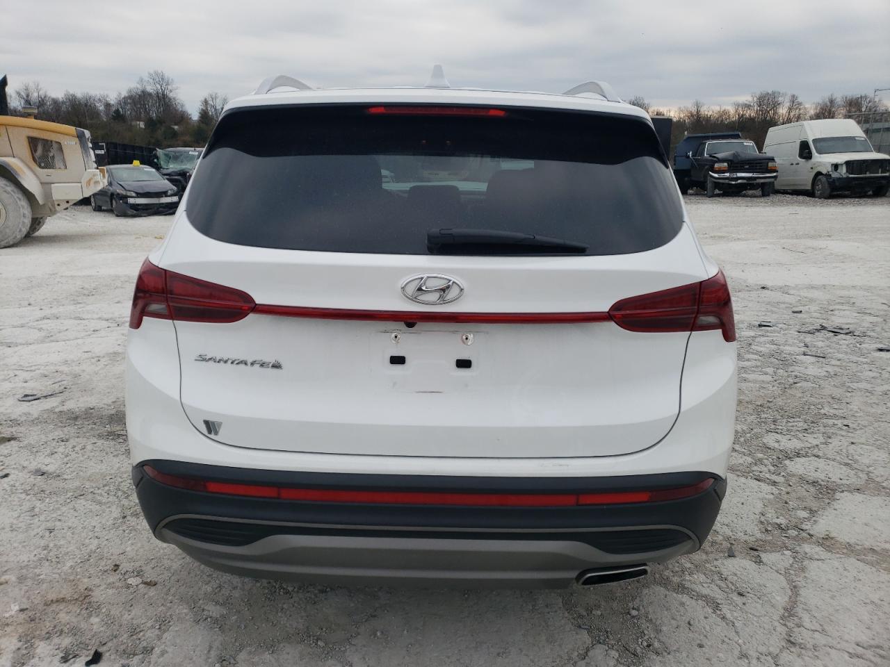 2023 Hyundai Santa Fe - Image 6