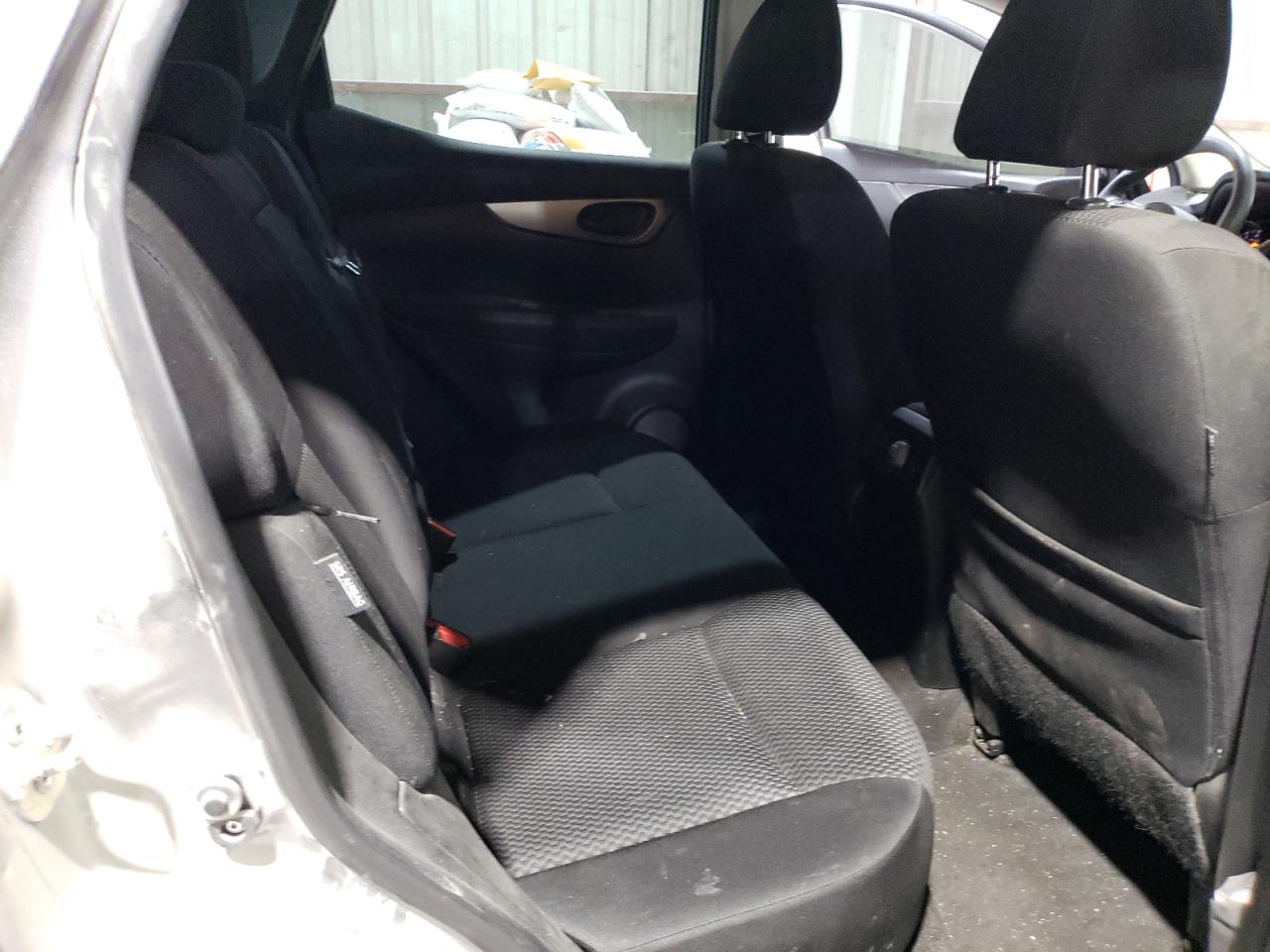 2020 Nissan Rogue - Image 11