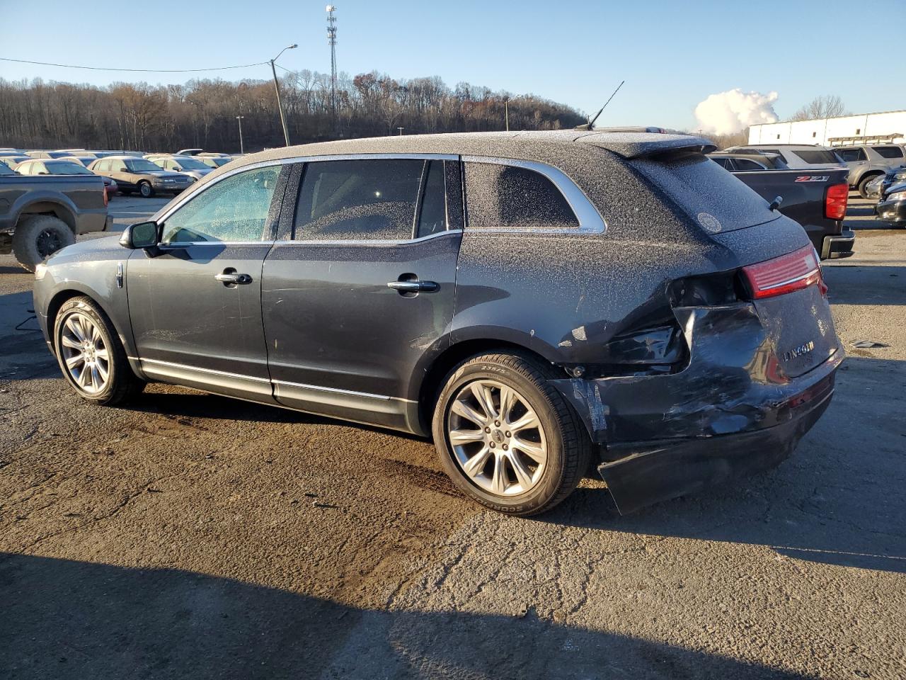 2014 Lincoln MKT - Image 2