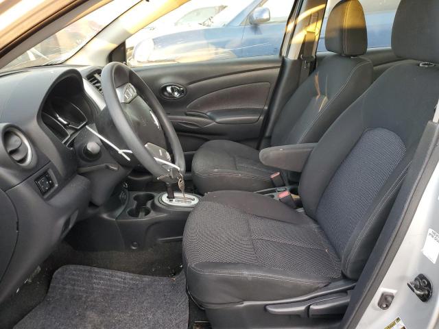  NISSAN VERSA 2019 Srebrny