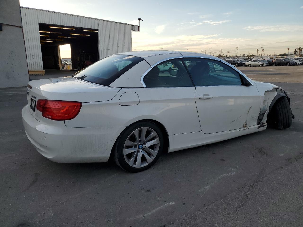 VIN WBADW7C50DE734370 2013 BMW 3 SERIES no.3