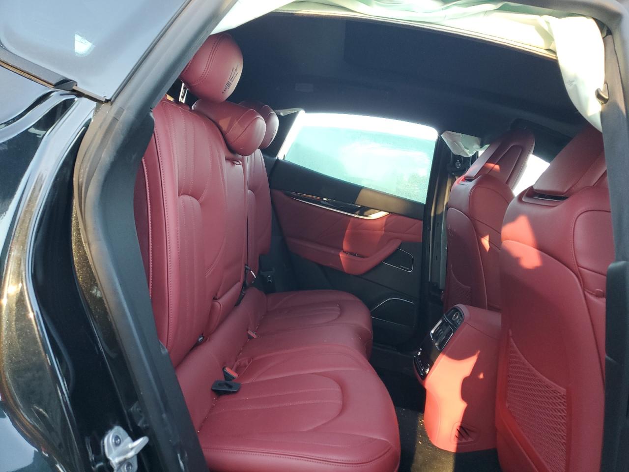 2022 Maserati Levante - Image 10