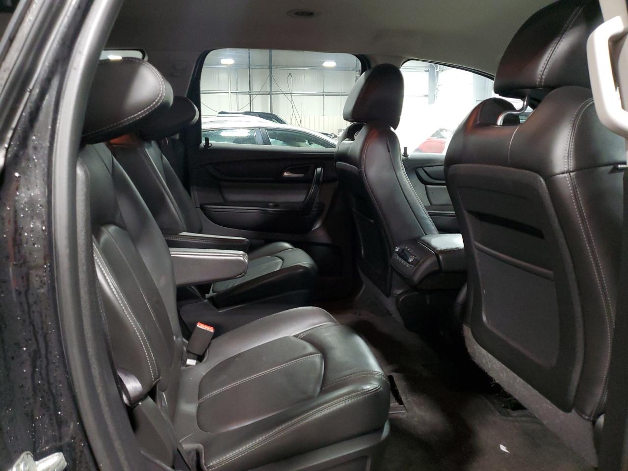 2017 Chevrolet Traverse - Image 11