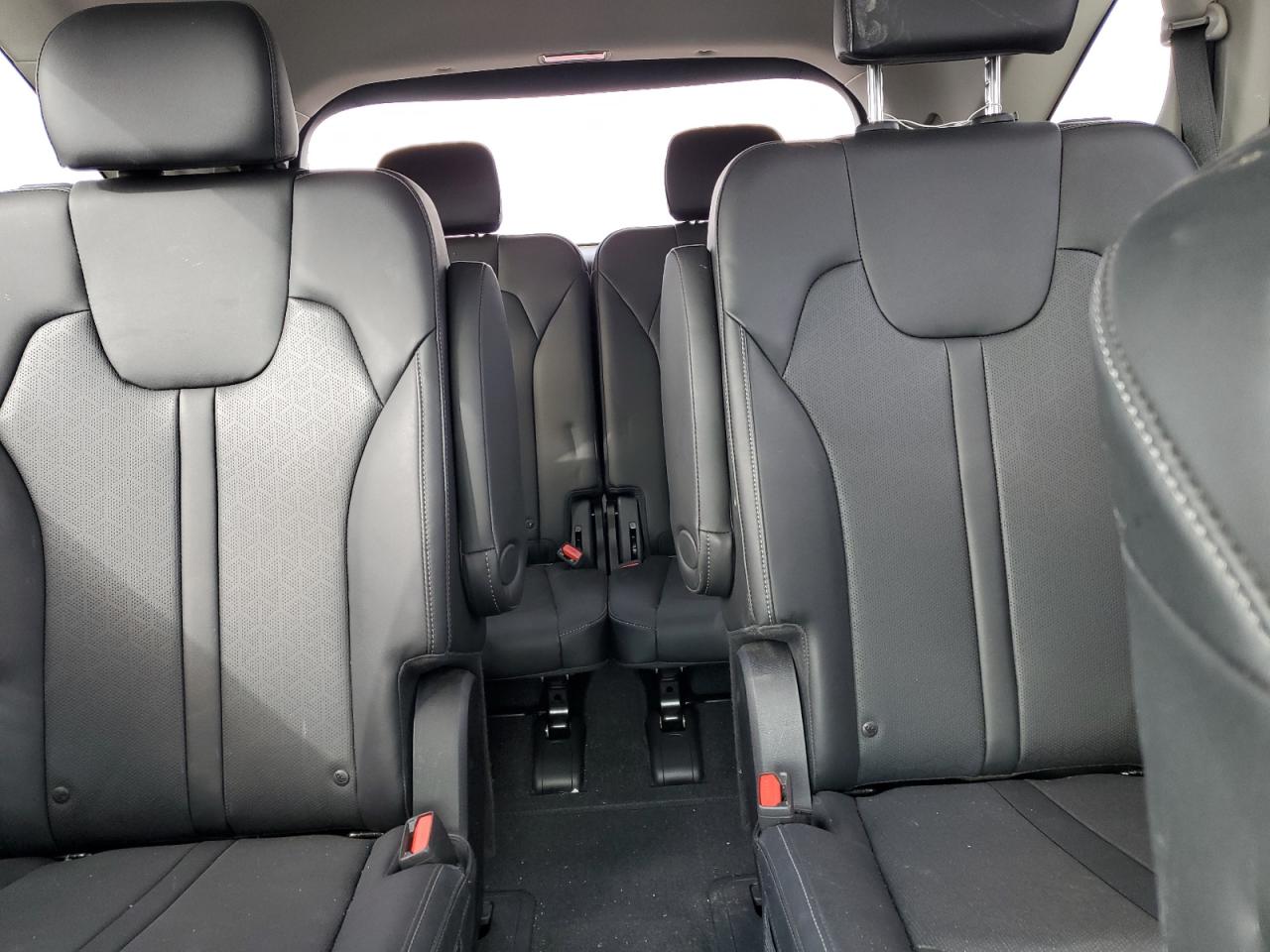 2023 Kia Sorento - Image 10