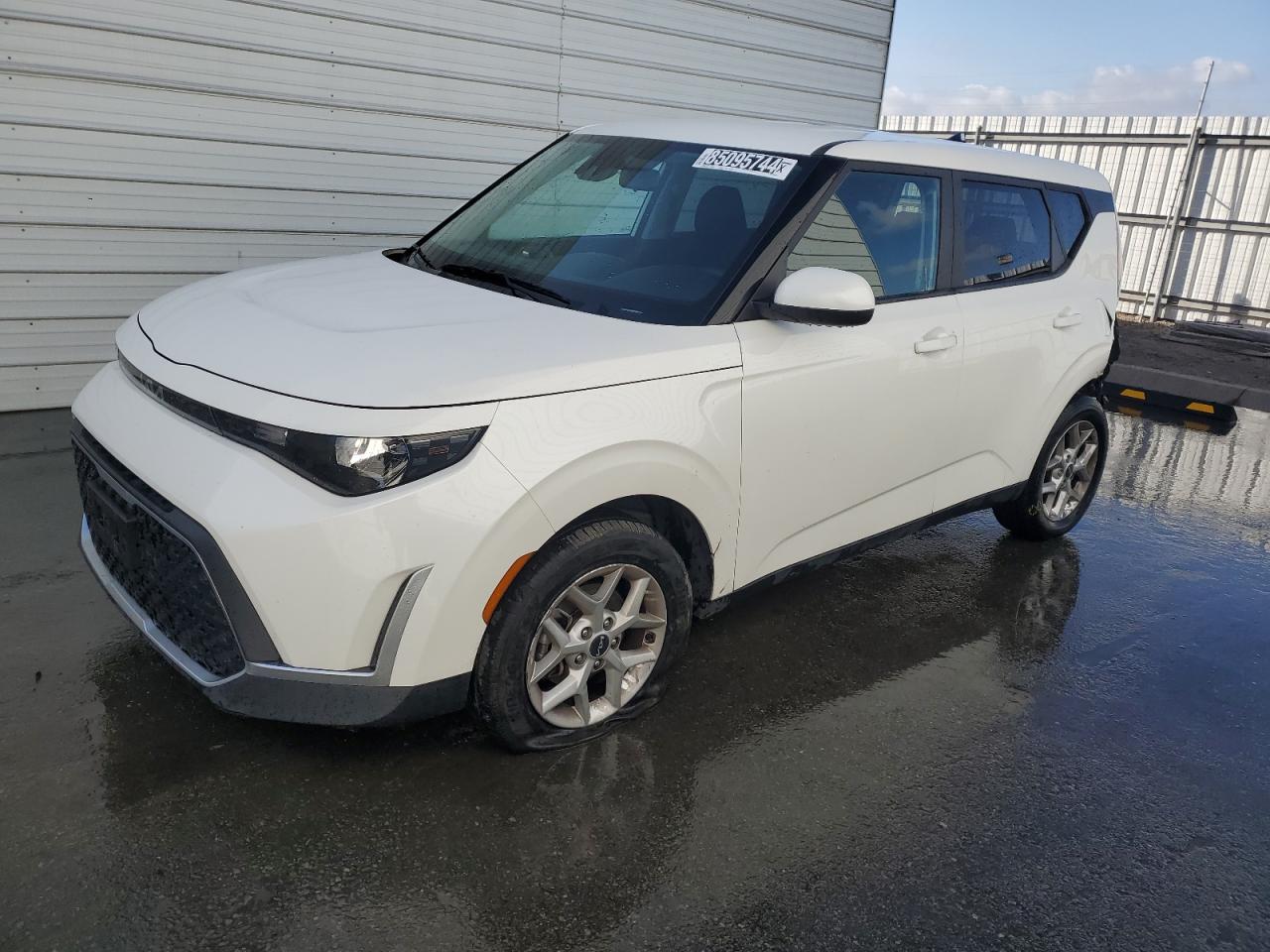2023 Kia Soul - Image 1