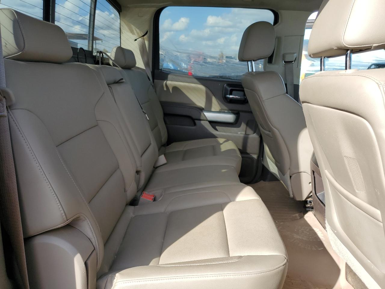 2014 Chevrolet Silverado - Image 10