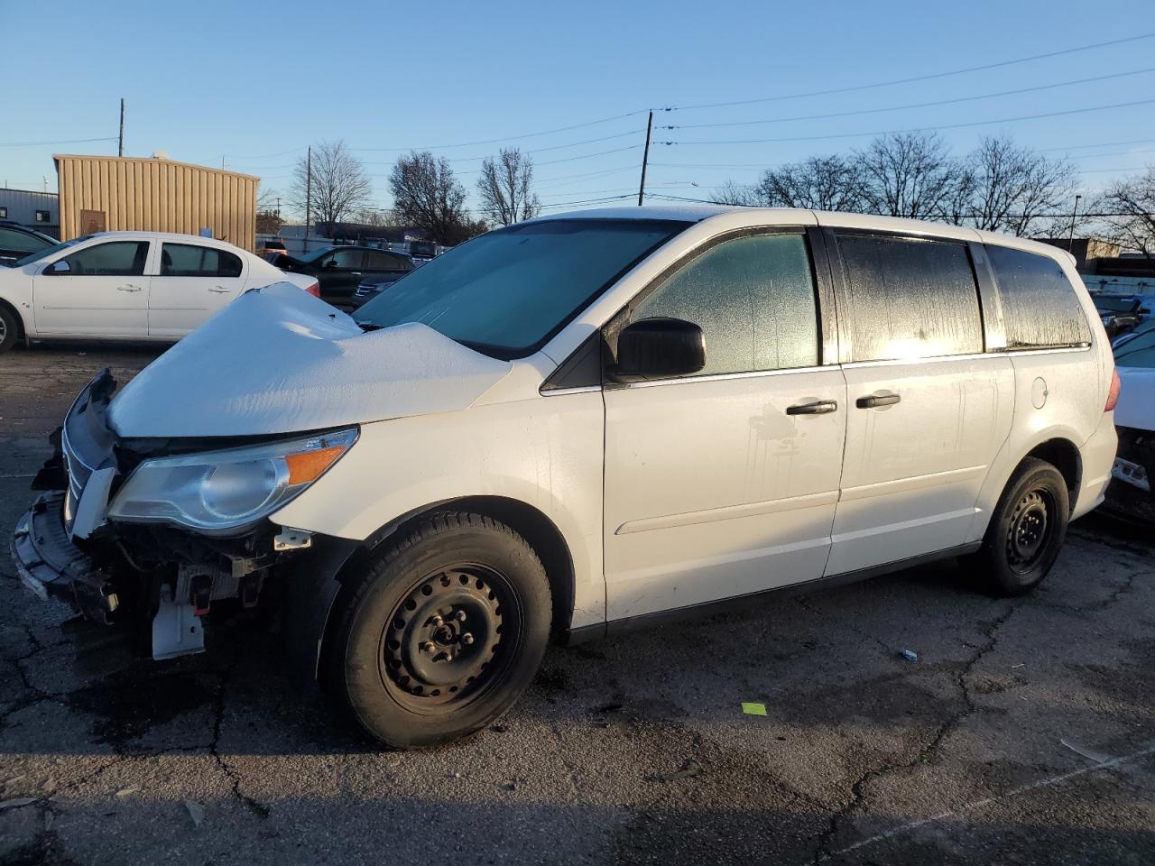 2012 Volkswagen Routan - Image 1