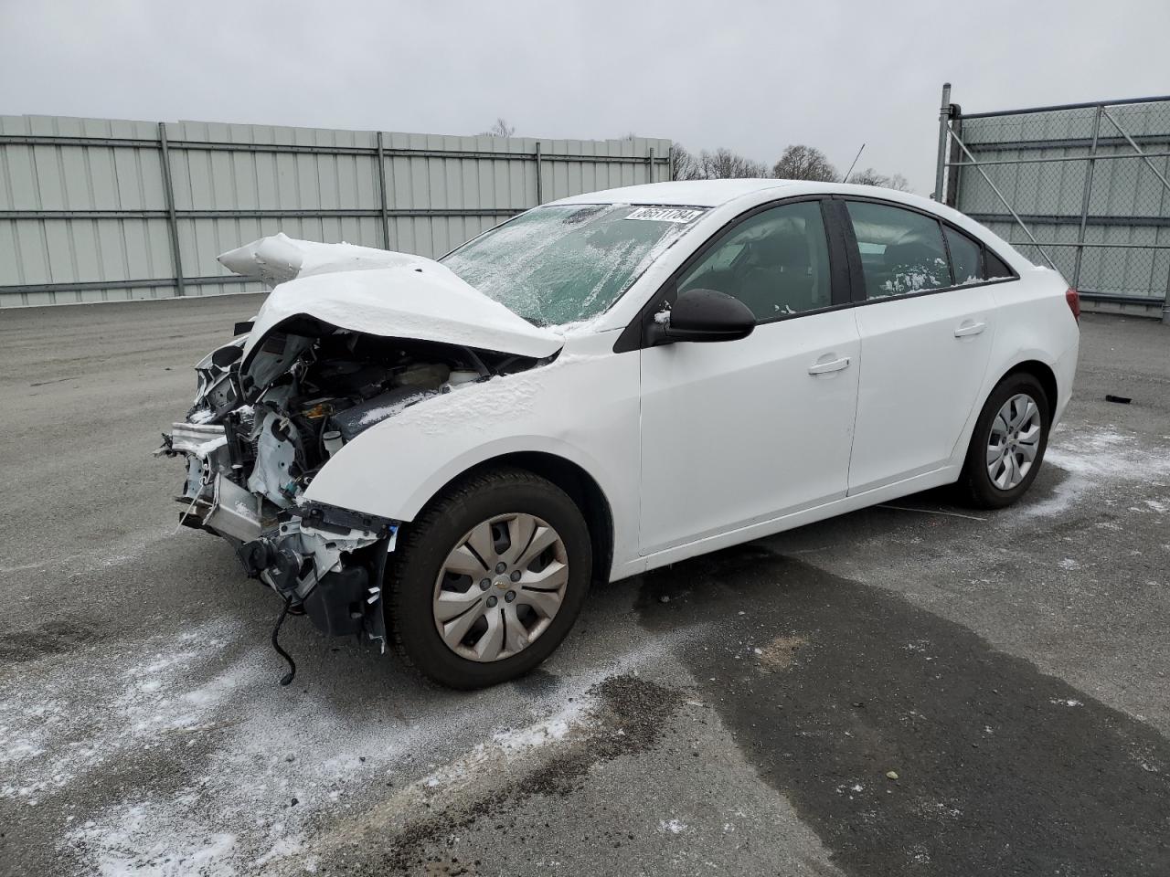 2015 Chevrolet Cruze Ls for Sale in Assonet, MA - Front End