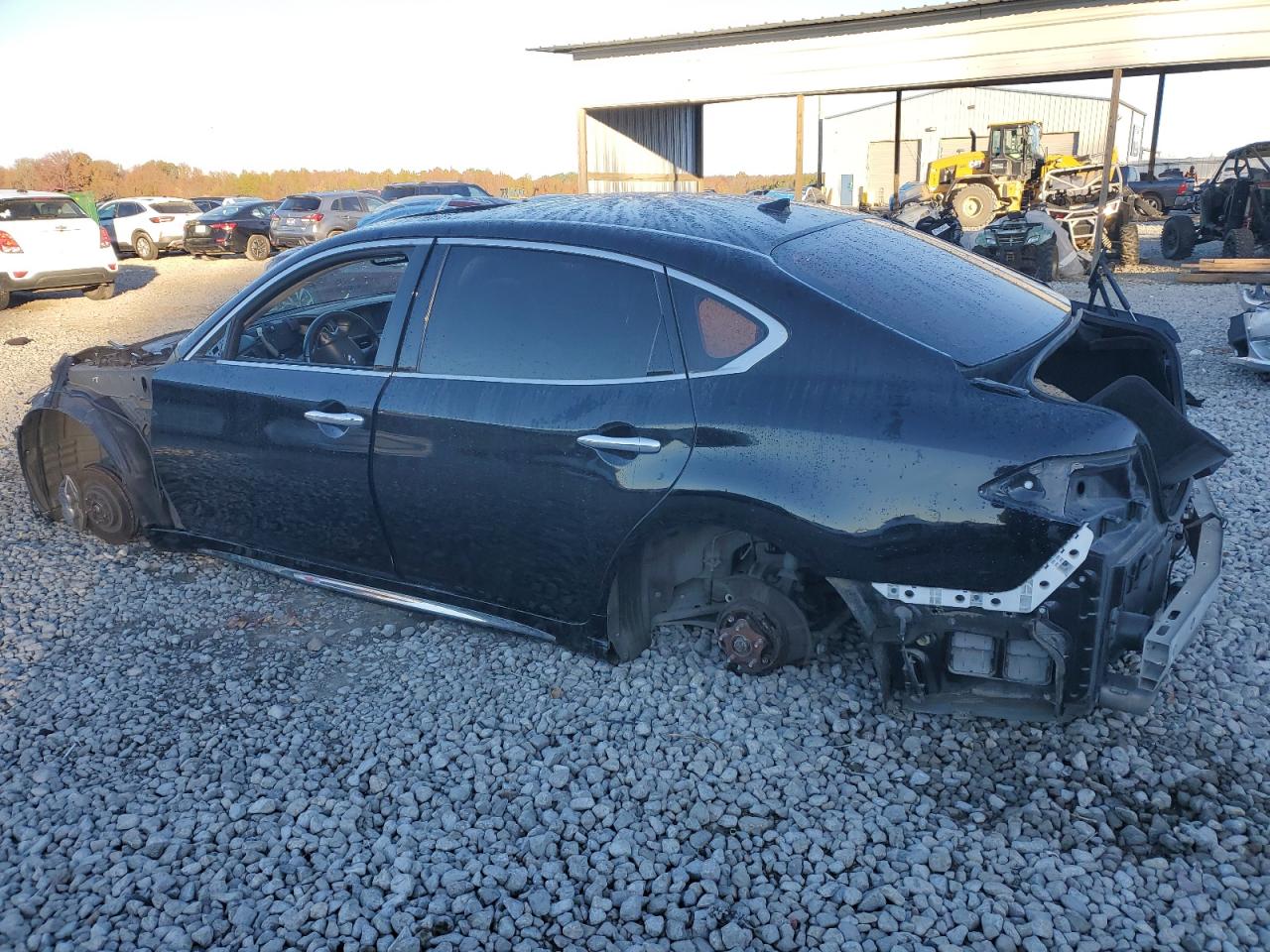 2016 Infiniti Q70 - Image 2