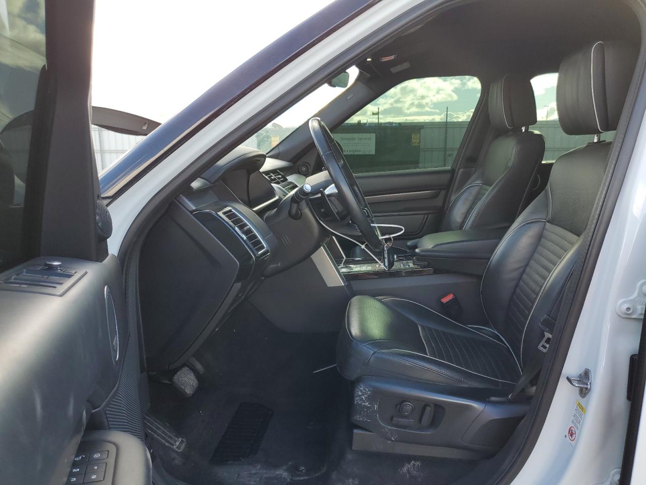 2020 Land Rover Discovery - Image 7