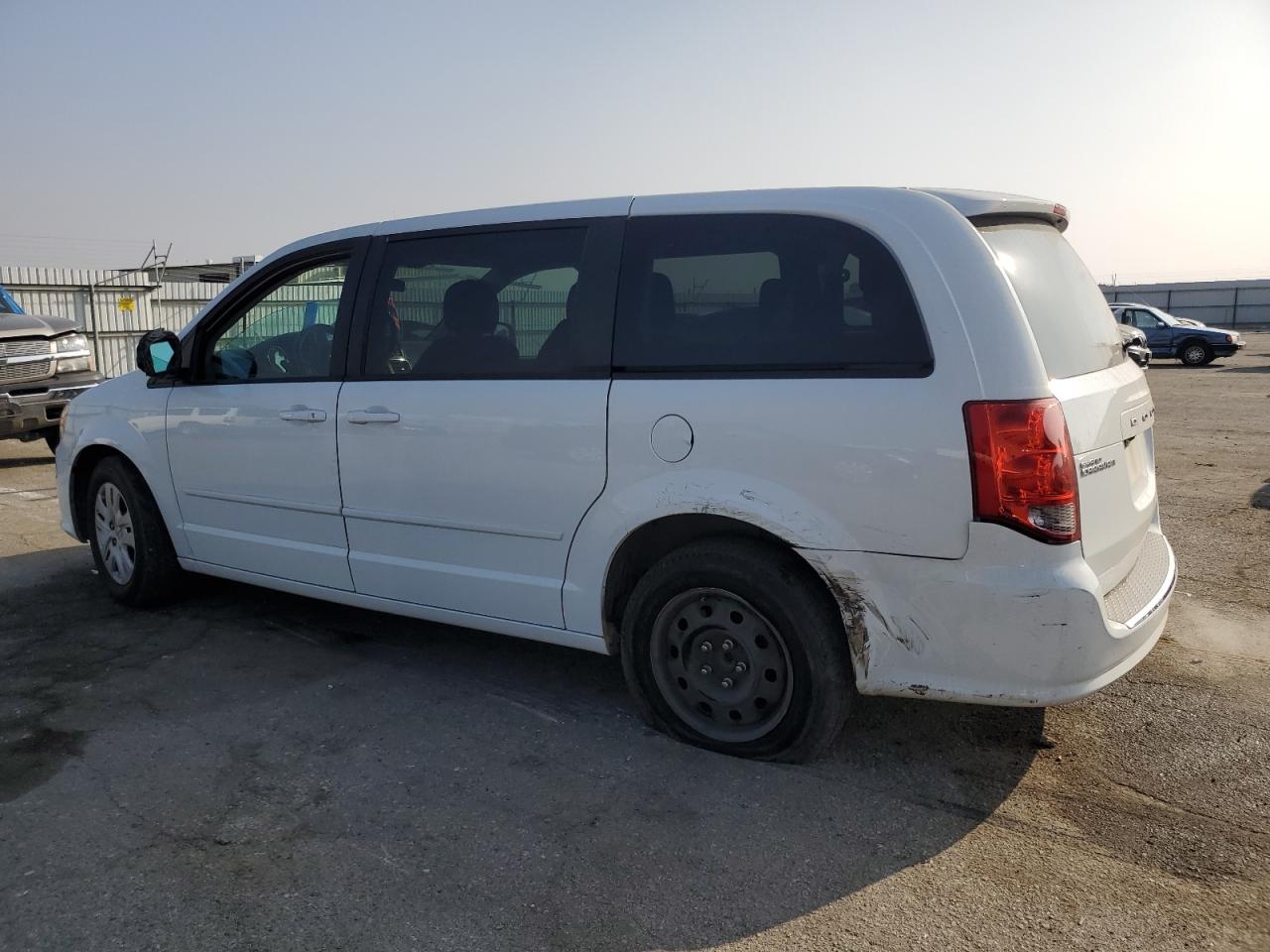 VIN 2C4RDGBG4GR377977 2016 DODGE CARAVAN no.2