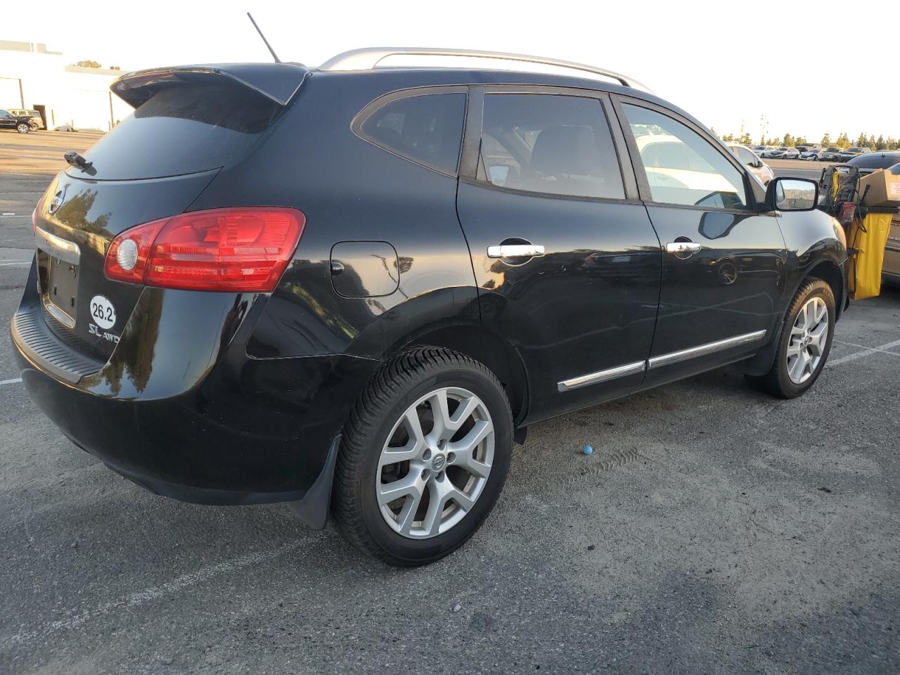 2013 Nissan Rogue - Image 3