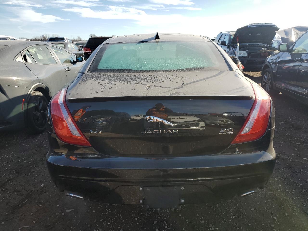 2017 Jaguar XJ - Image 6
