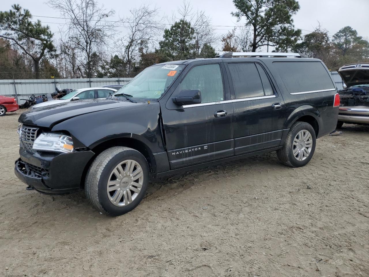 2013 Lincoln Navigator - Image 1