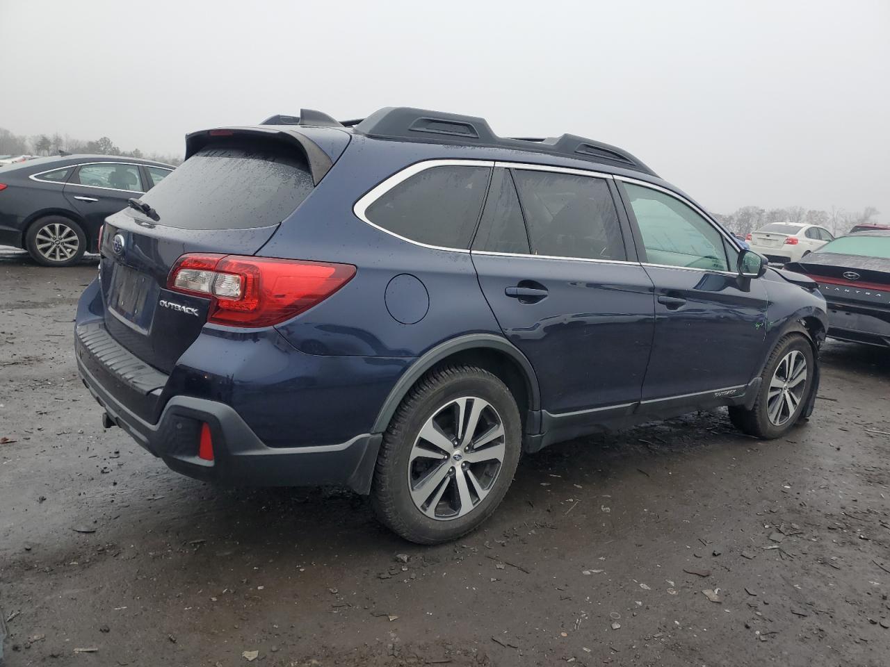 2018 Subaru Outback - Image 3