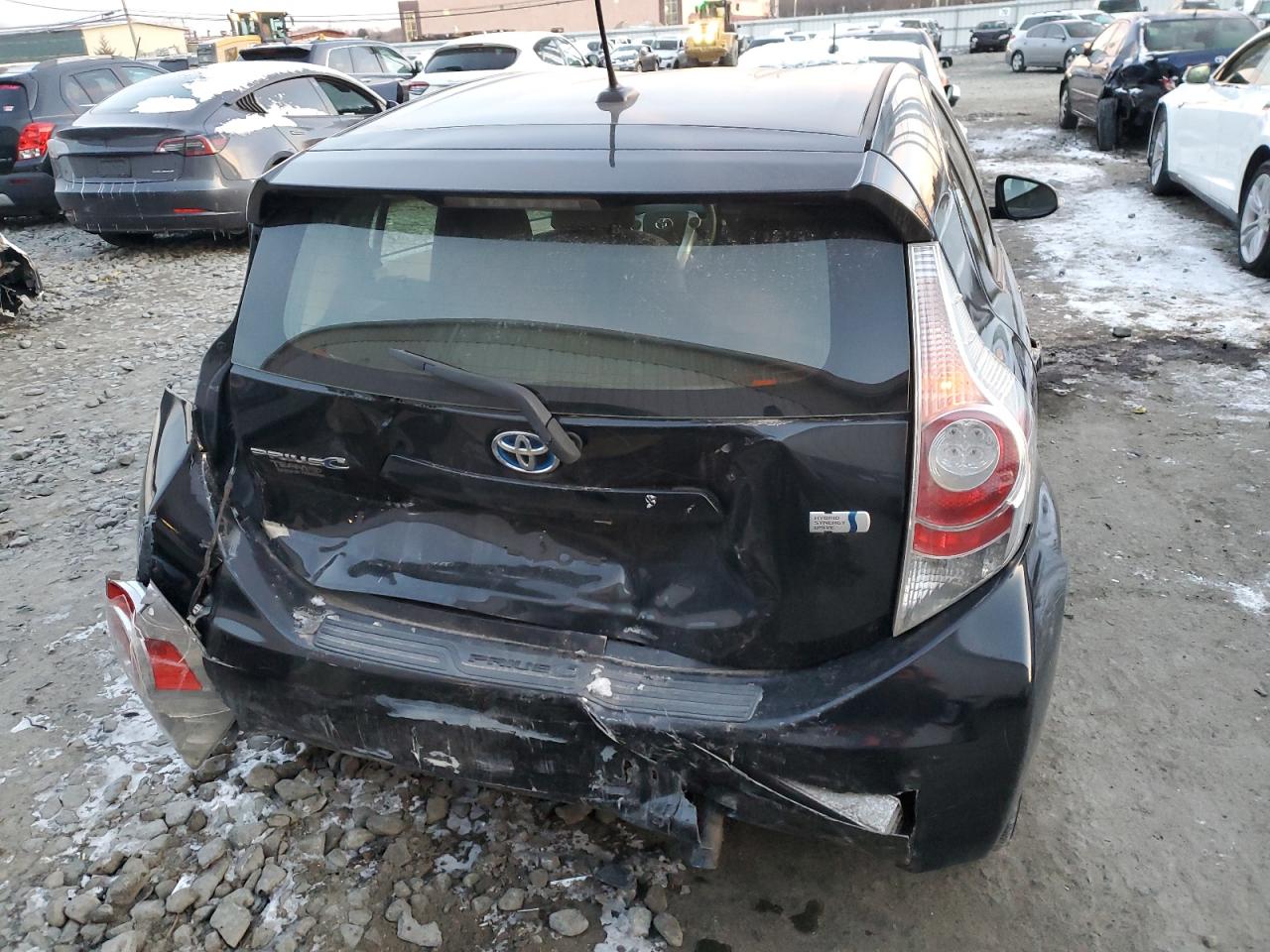 2014 Toyota Prius - Image 6
