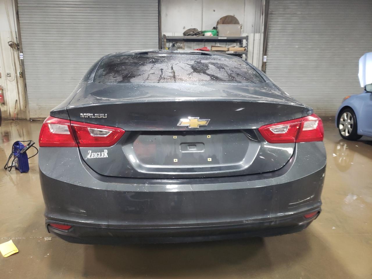 2018 Chevrolet Malibu - Image 6