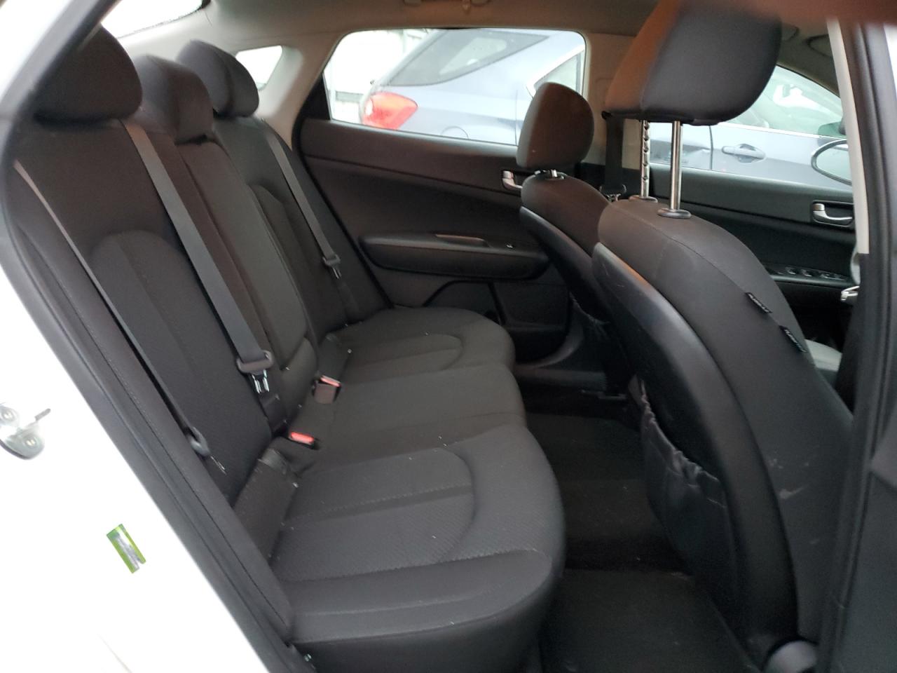 2018 Kia Optima - Image 10