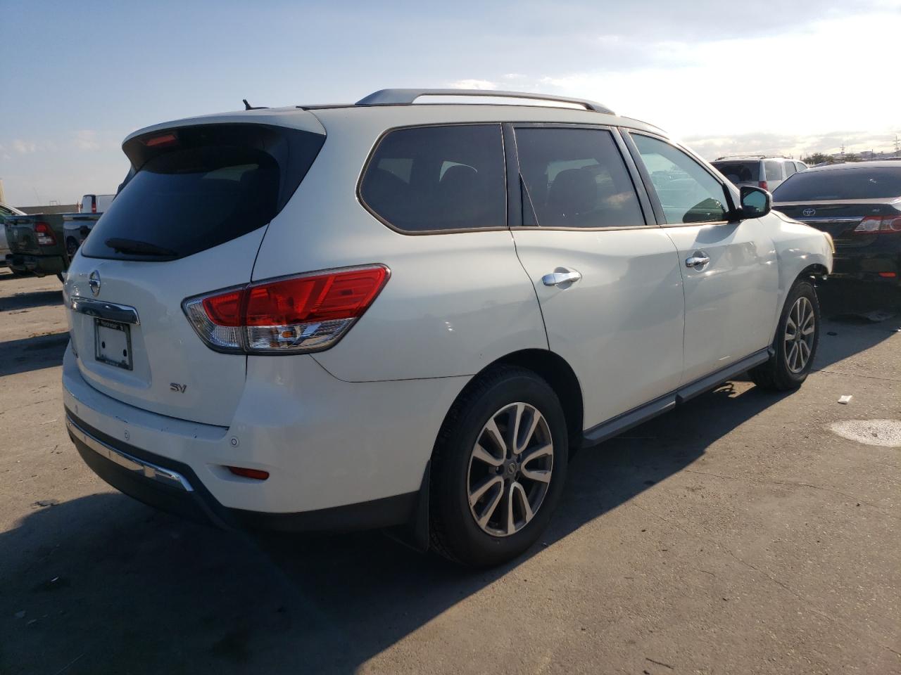 2014 Nissan Pathfinder S VIN: 5N1AR2MN4EC703212 Lot: 85777304