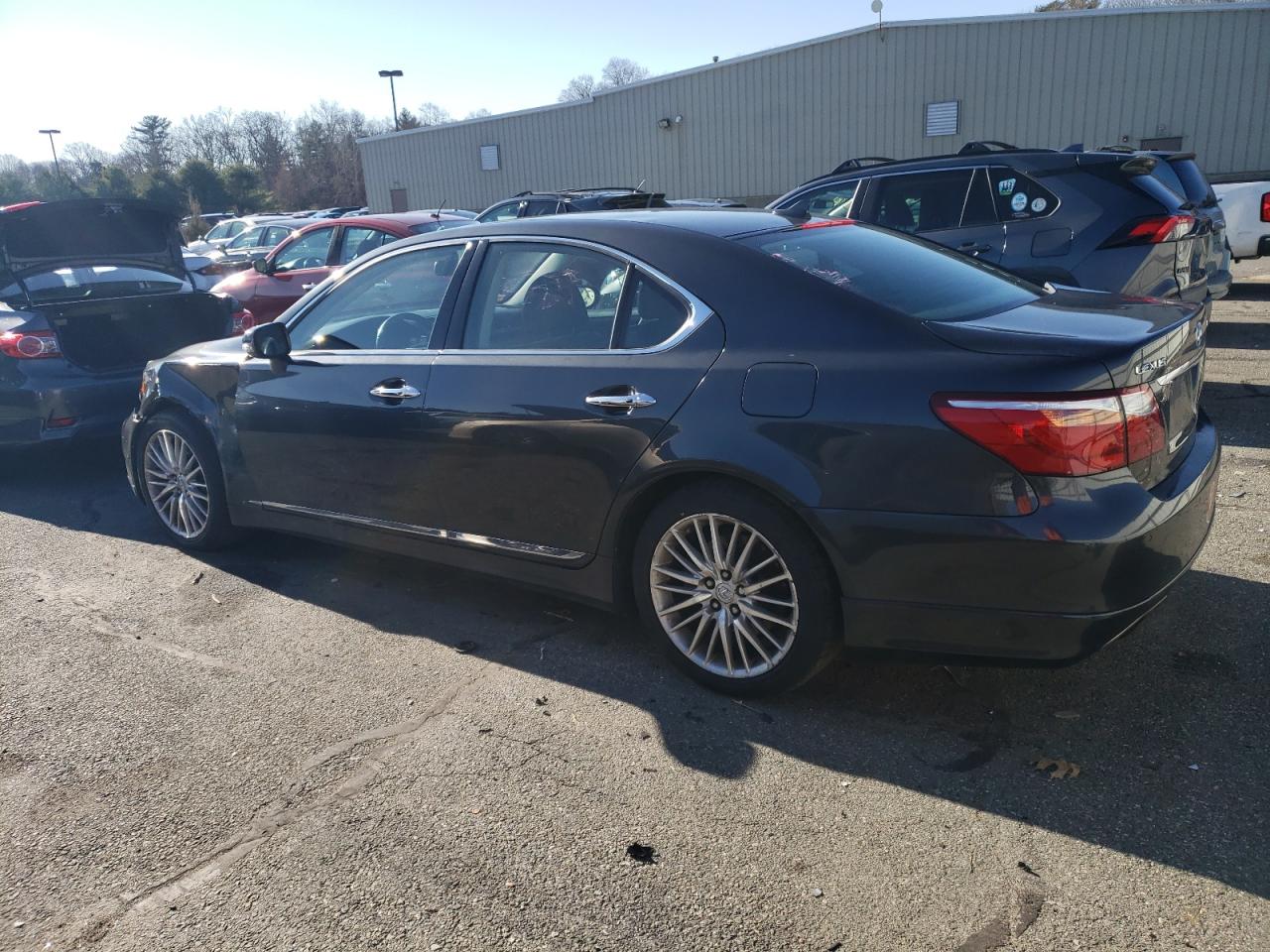 2010 Lexus LS - Image 2