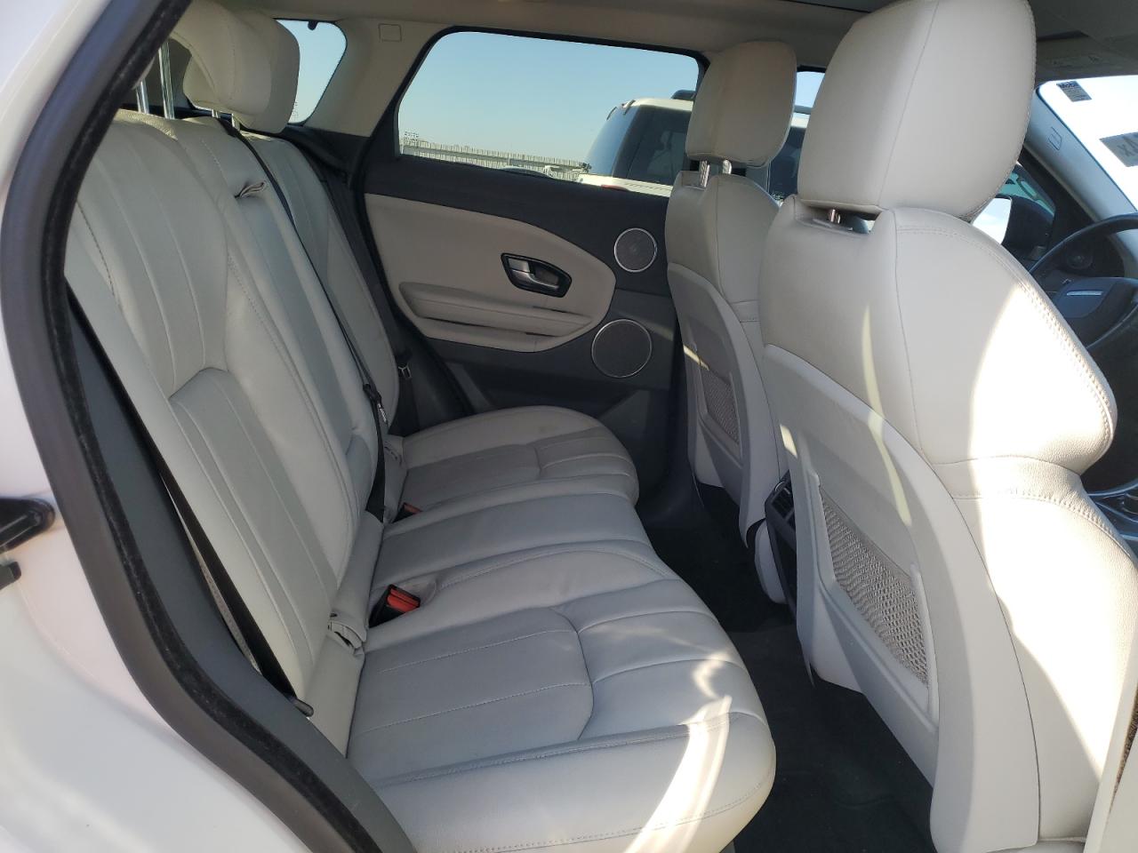 2017 Land Rover Range Rover - Image 11